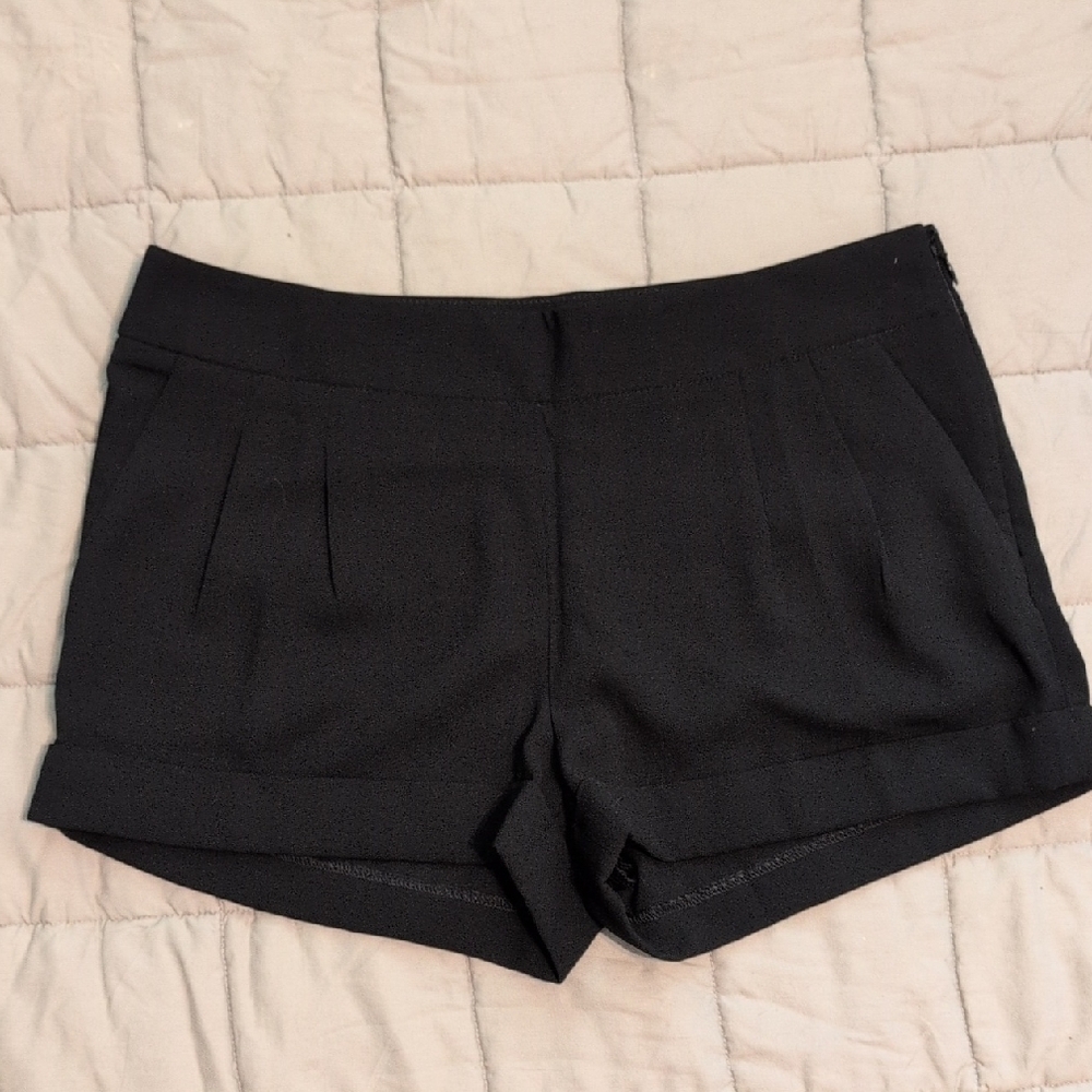 Express Pleated Shorts